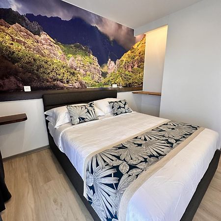 Ononui Lodge Airport, Ocean-View, Private Bathroom And Balcony, Free Wifi And Parking, On-Site Car Rental Faaa Dış mekan fotoğraf