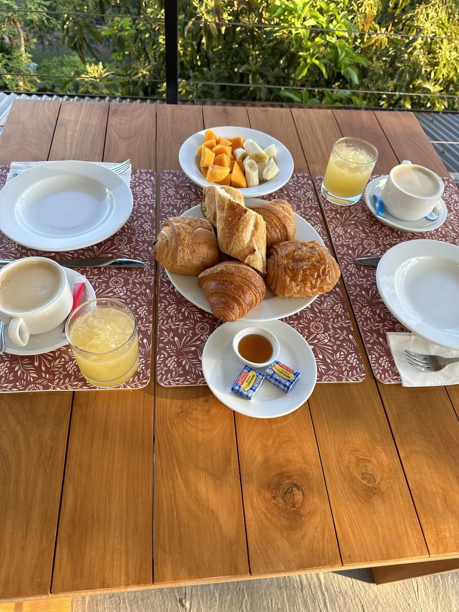 Ononui Lodge Airport, Ocean-View, Private Bathroom And Balcony, Free Wifi And Parking, On-Site Car Rental Faaa Dış mekan fotoğraf