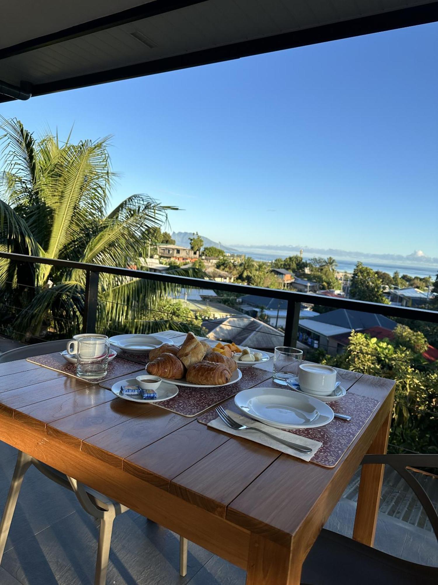 Ononui Lodge Airport, Ocean-View, Private Bathroom And Balcony, Free Wifi And Parking, On-Site Car Rental Faaa Dış mekan fotoğraf