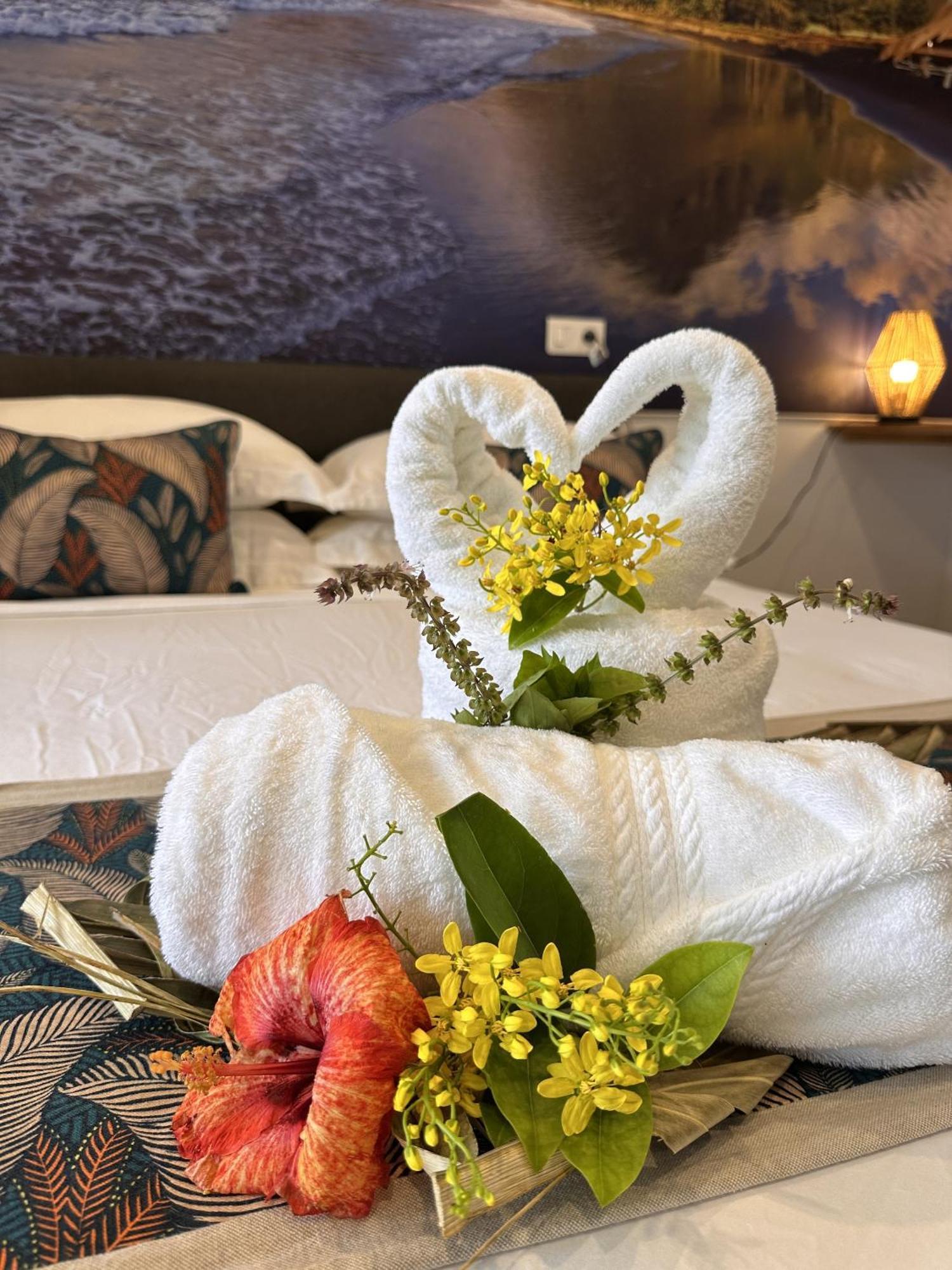 Ononui Lodge Airport, Ocean-View, Private Bathroom And Balcony, Free Wifi And Parking, On-Site Car Rental Faaa Dış mekan fotoğraf
